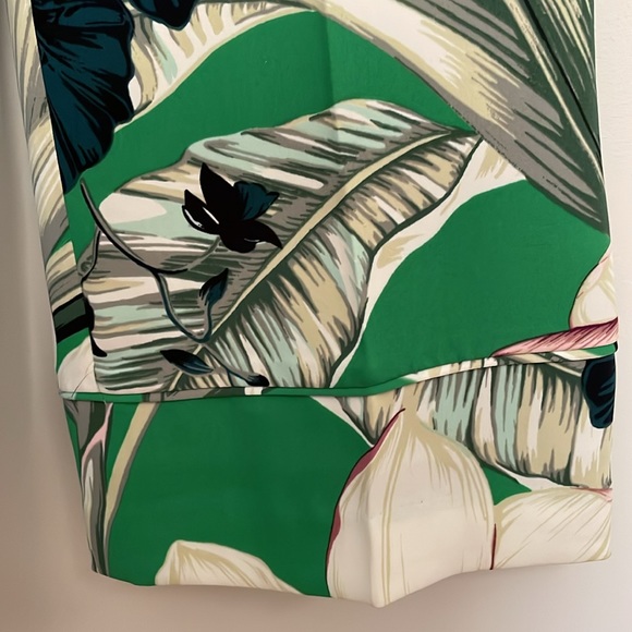 Ann Taylor Floral Spring Trousers - Picture 3 of 7